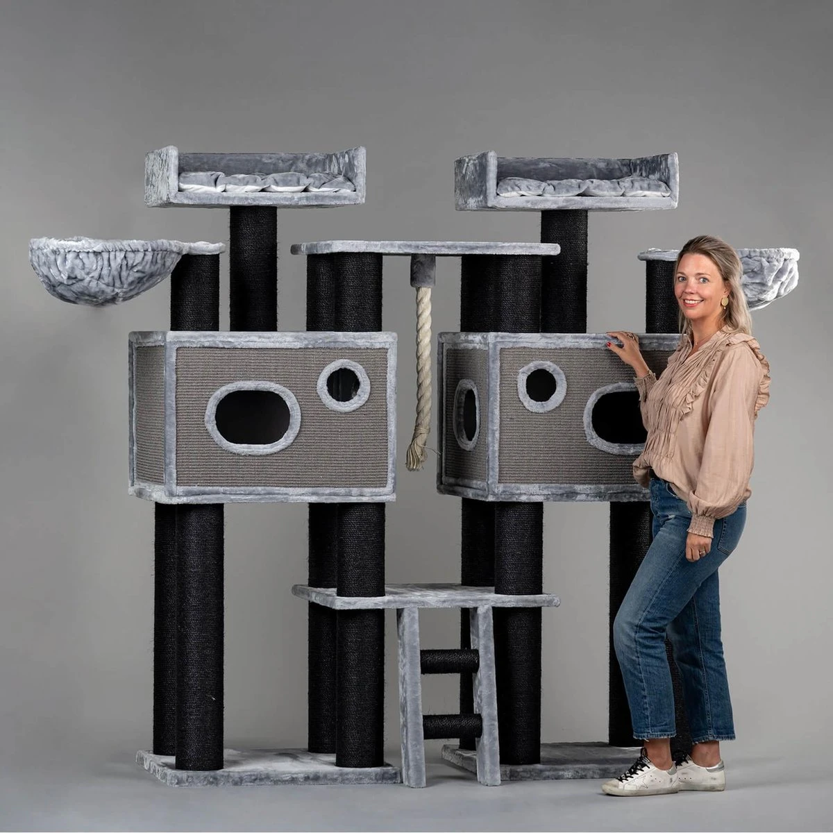 XXL Krabpaal Voor Grote Katten Royal Cat Palace Blackline Lichtgrijs Grijs Van RHRQuality 3 XXL Krabpaal Voor Grote Katten Royal Cat Palace Blackline Lichtgrijs Grijs Van RHRQuality